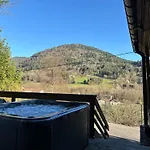 Шале Du Faubourg & Jacuzzi, Proximite Gerardmer & La Bresse *