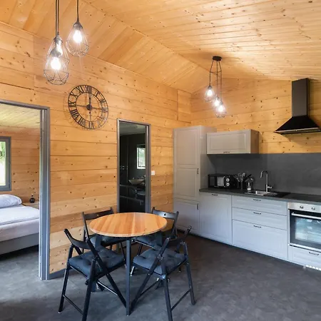 Du Faubourg & Jacuzzi, Proximite Gerardmer & La Bresse * Rochesson